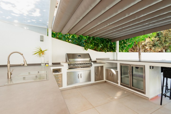 6 Bedroom Villa in Costabella