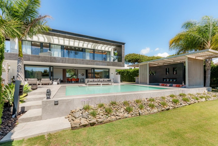 4 Bedroom Villa in Nueva Andalucía