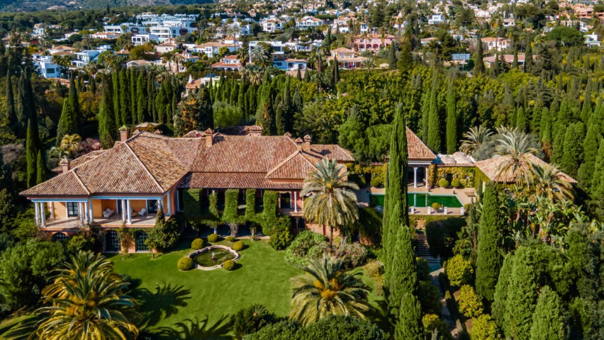 5 Bedroom Villa in The Golden Mile