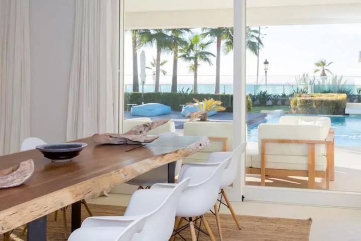 6 Bedroom Villa in The Golden Mile