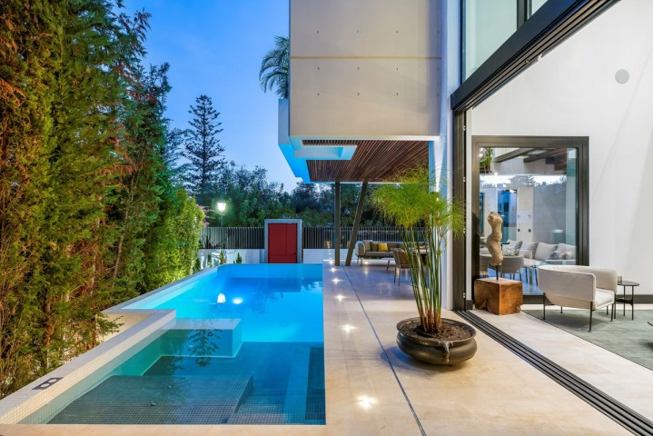 4 Bedroom Villa in The Golden Mile