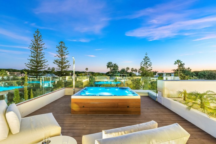 4 Bedroom Villa in The Golden Mile