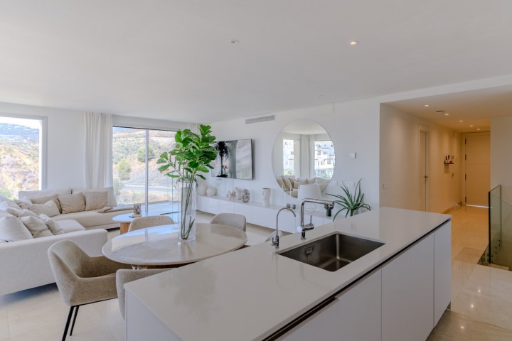 4 Bedroom Apartment in Nueva Andalucía