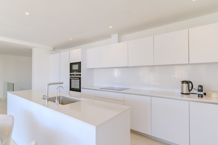 4 Bedroom Apartment in Nueva Andalucía