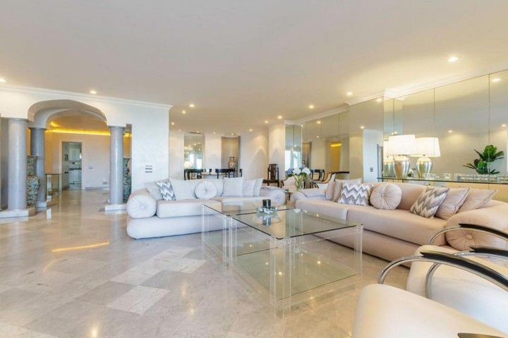 3 Bedroom Apartment in Puerto Banús