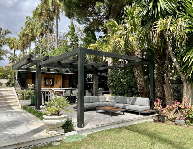 10 Bedroom Villa in Puerto Banús