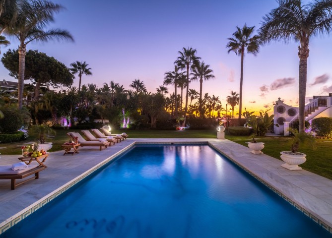 10 Bedroom Villa in Puerto Banús
