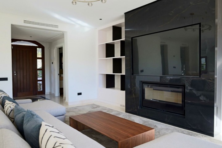 6 Bedroom Villa in The Golden Mile