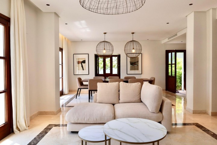 6 Bedroom Villa in The Golden Mile