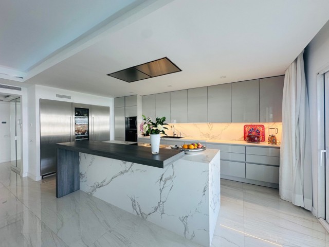 6 Bedroom Apartment in Puerto Banús