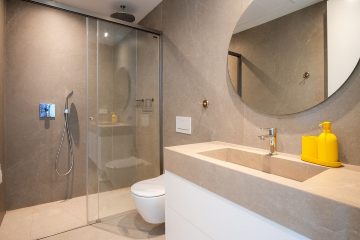 Maison mitoyenne avec 4 Chambres à Elviria