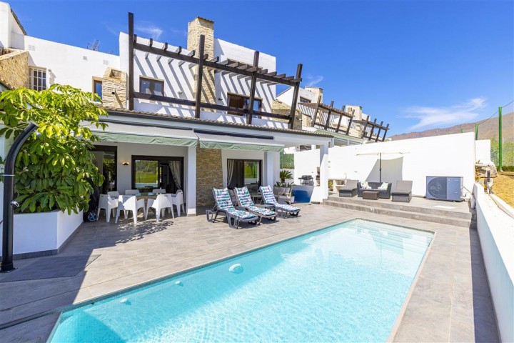 4 Bedroom Townhouse in Estepona