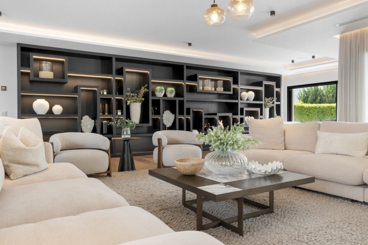 6 Bedroom Villa in Nueva Andalucía