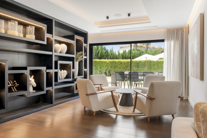 6 Bedroom Villa in Nueva Andalucía