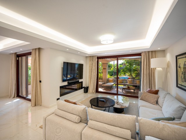 5 Bedroom Townhouse in Nueva Andalucía