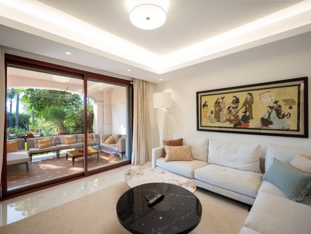 5 Bedroom Townhouse in Nueva Andalucía