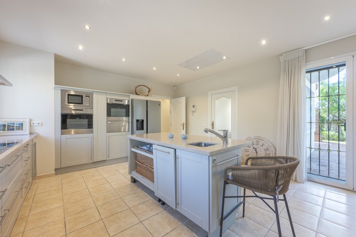 5 Bedroom Villa in Benahavís