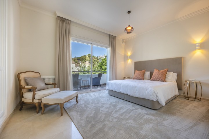 5 Bedroom Villa in Benahavís