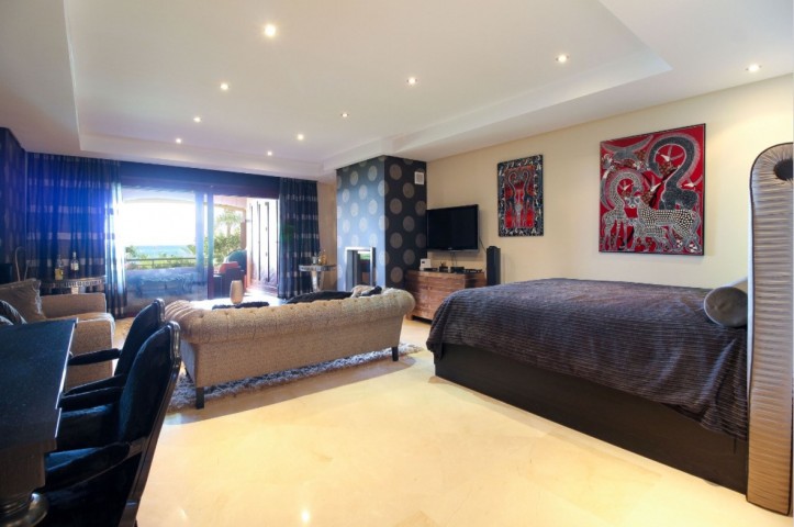 2 Bedroom Apartment in Puerto Banús