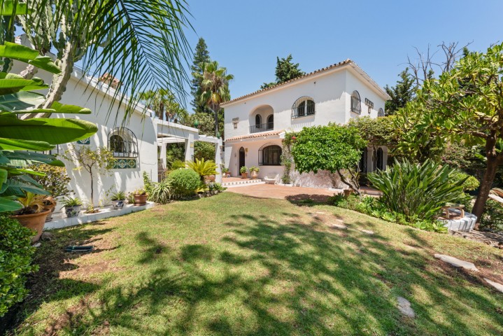 4 Bedroom Villa in Nueva Andalucía