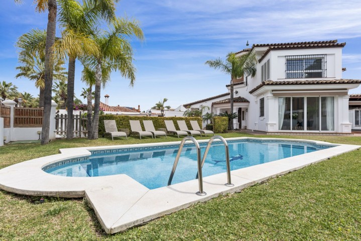 5 Bedroom Villa in Las Chapas