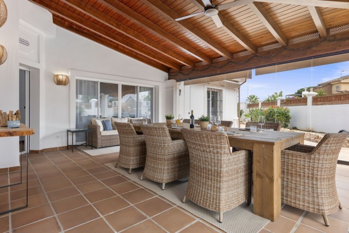 5 Bedroom Villa in Las Chapas