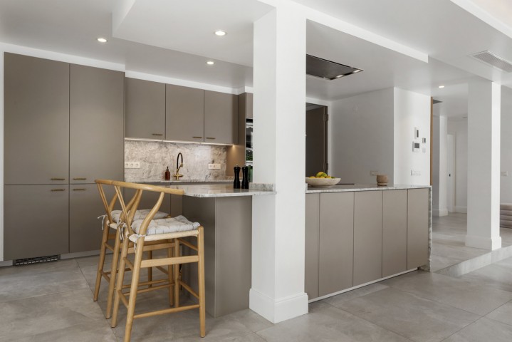 6 Bedroom Villa in Nueva Andalucía