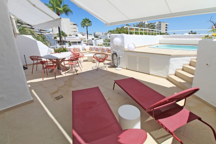 Ático con 3 Dormitorios  en Marbella