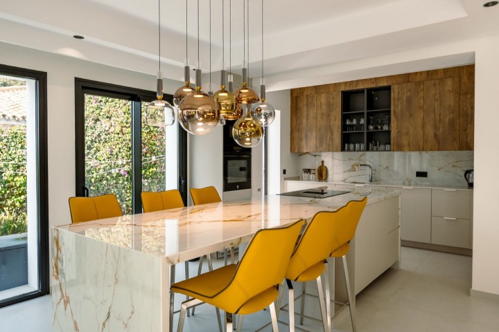 5 Slaapkamer Villa in El Paraiso