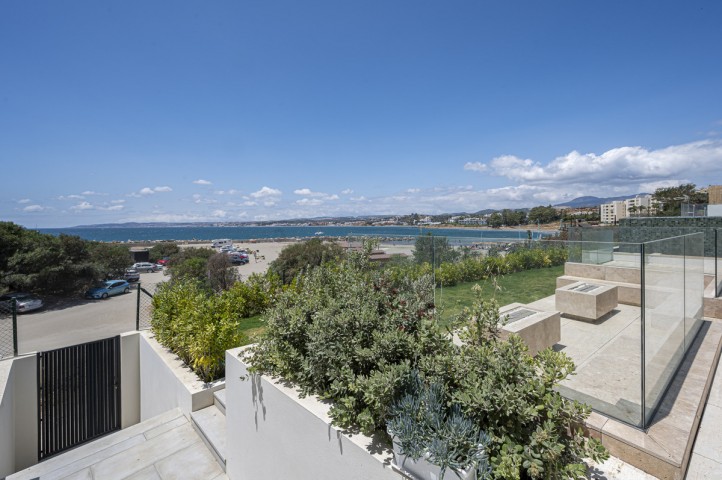 2 Bedroom Apartment in Estepona