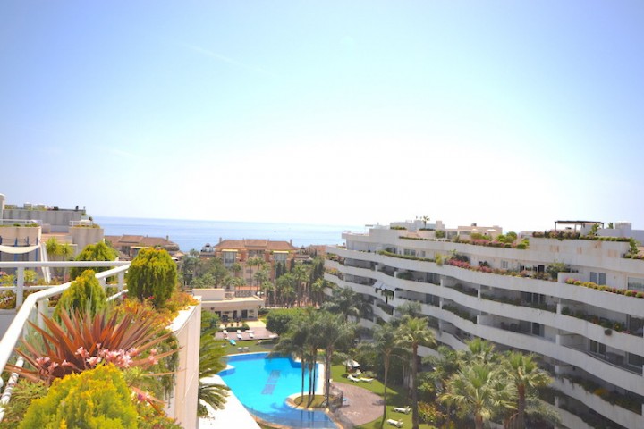 Penthouse avec 4 Chambres à Puerto Banús