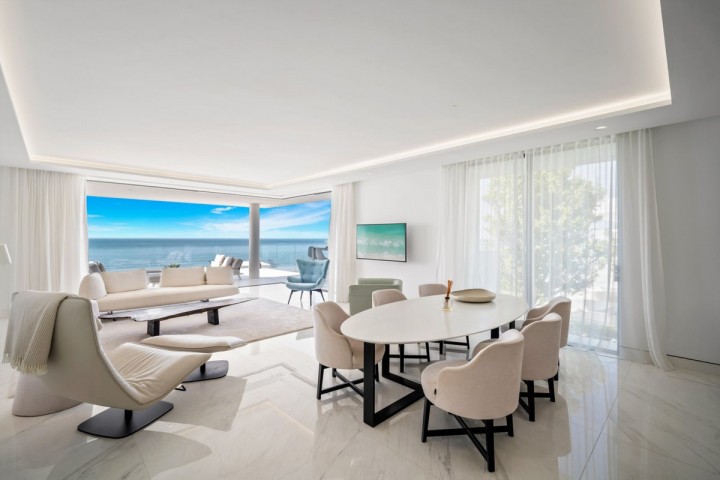 4 Bedroom Apartment in Estepona