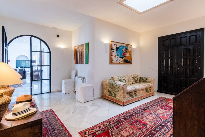 5 Bedroom Villa in Las Brisas