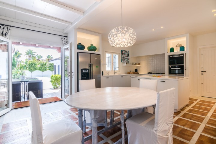 5 Bedroom Villa in Las Brisas