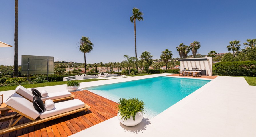 6 Bedroom Villa in Nueva Andalucía