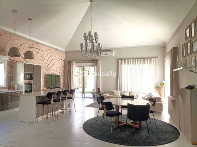 4 Slaapkamer Villa in San Pedro de Alcántara