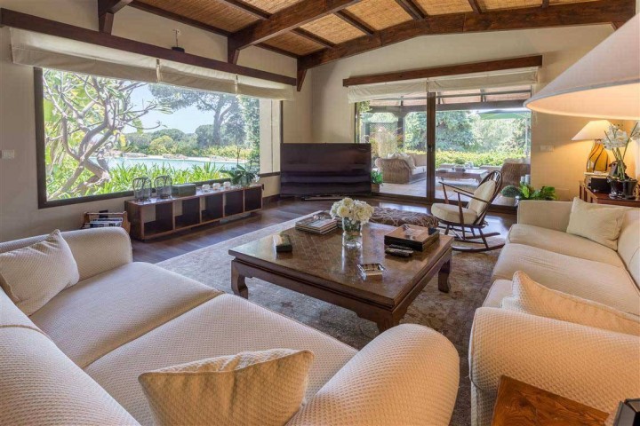 7 Bedroom Villa in Río Real