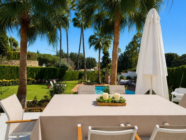 8 Bedroom Villa in El Paraiso