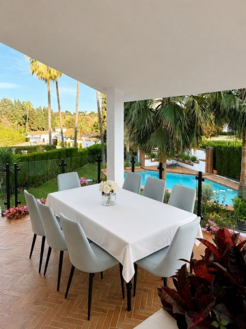 8 Bedroom Villa in El Paraiso