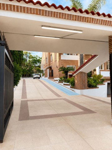 Villa con 8 Dormitorios  en El Paraiso