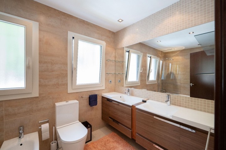 4 Bedroom Villa in The Golden Mile