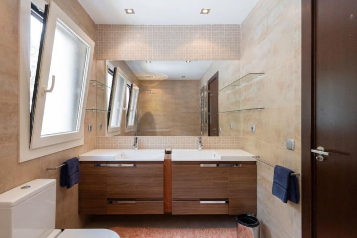 4 Bedroom Villa in The Golden Mile