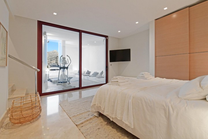 7 Bedroom Villa in Nueva Andalucía