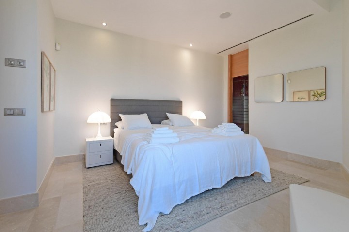 7 Bedroom Villa in Nueva Andalucía