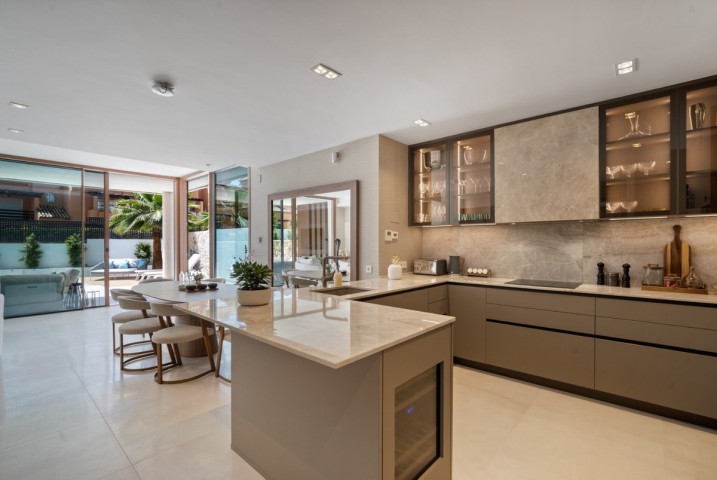 4 Bedroom Villa in The Golden Mile