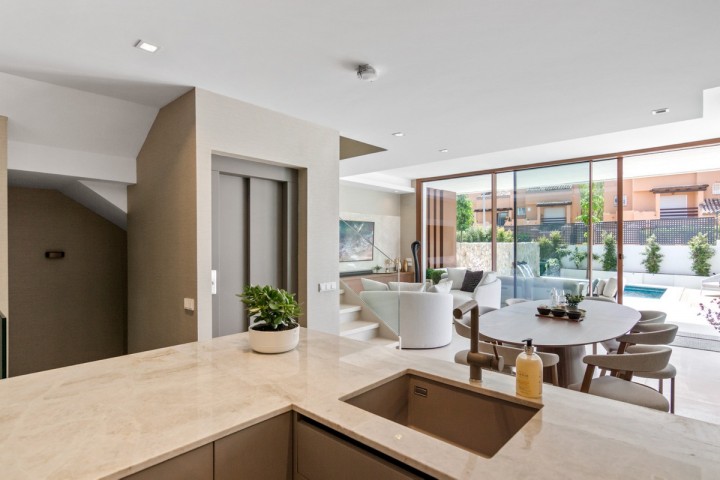 4 Bedroom Villa in The Golden Mile