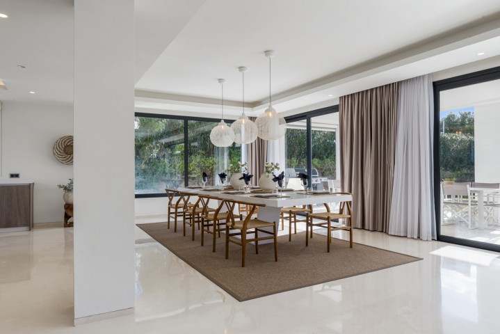 6 Bedroom Villa in Nueva Andalucía