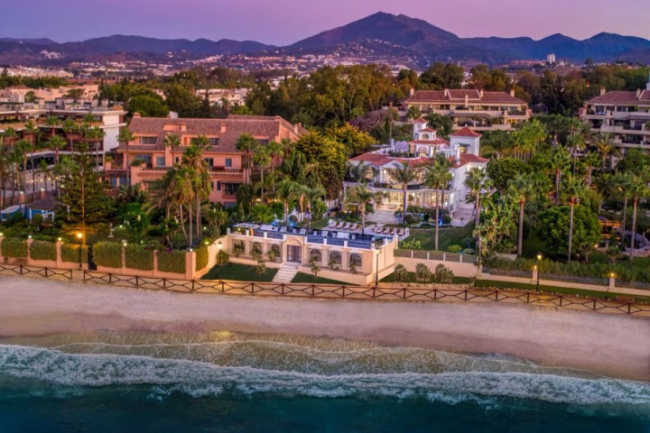 10 Bedroom Villa in Puerto Banús