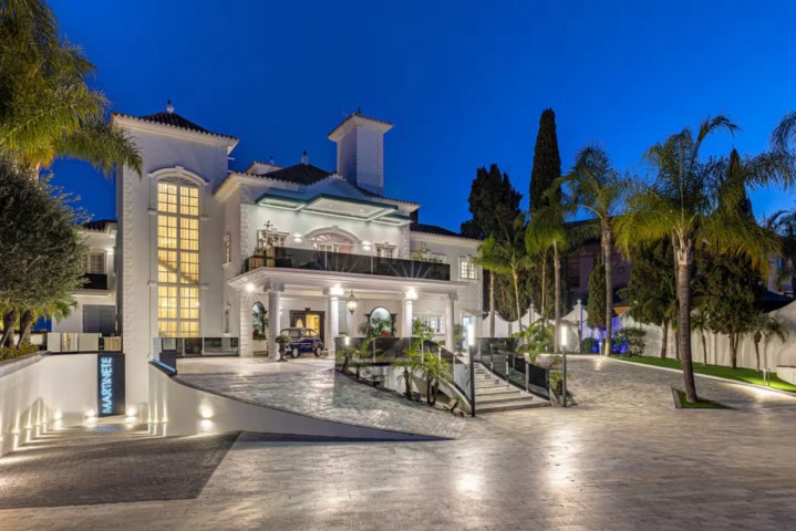10 Bedroom Villa in Puerto Banús