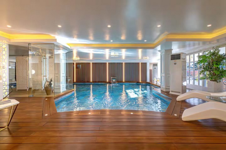 10 Bedroom Villa in Puerto Banús